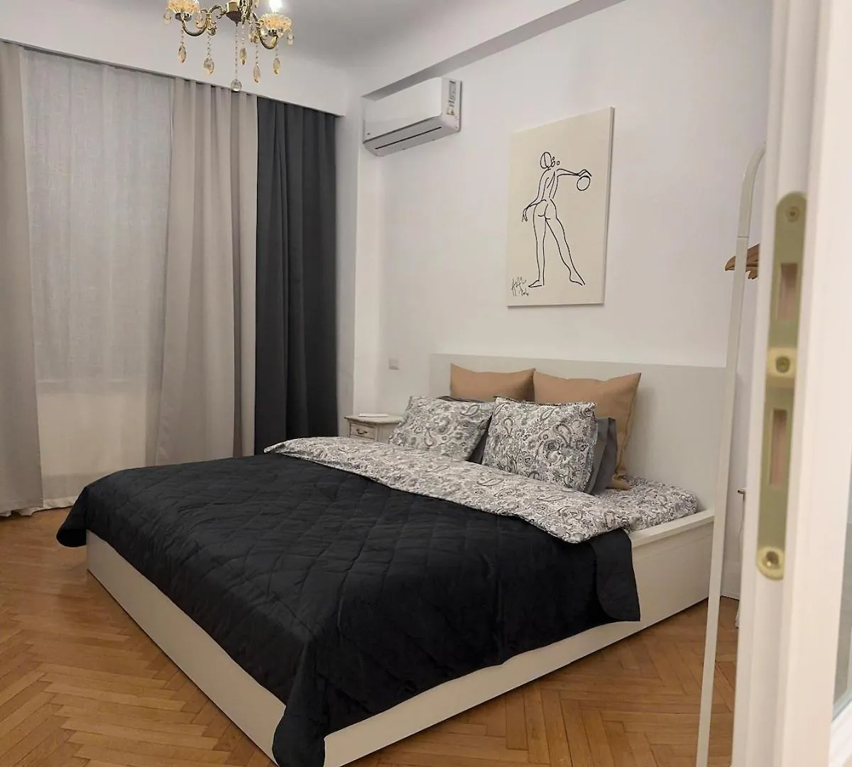 Brand New City Center -115Sq Bucharest 0*,  Romania
