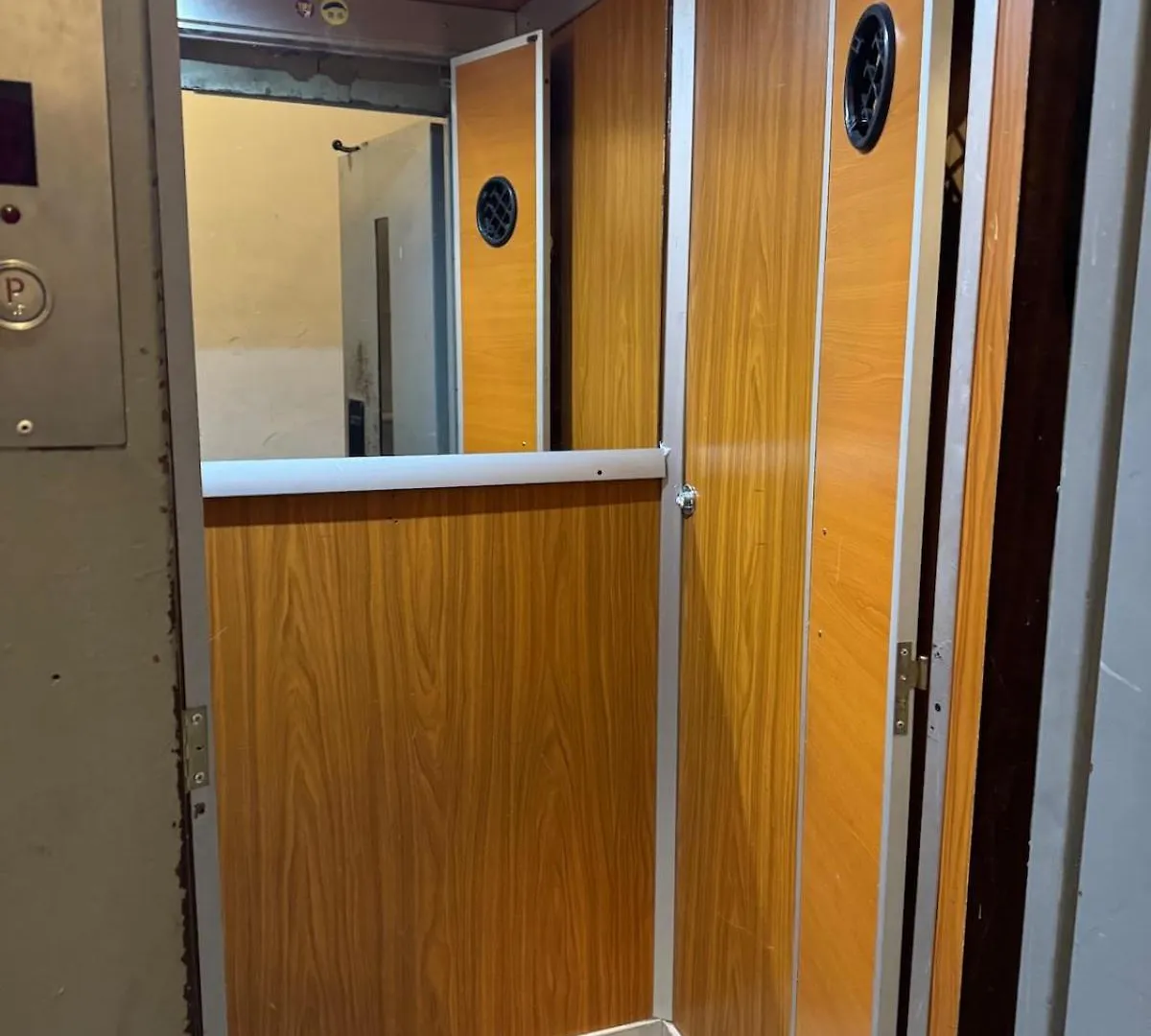 Apartment Brand New City Center -115Sq Bucharest Romania